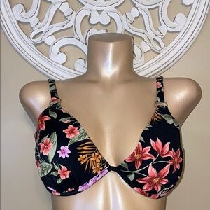 Shade & Shore womens 34B small bikini top Floral Swim bathing suit underwire